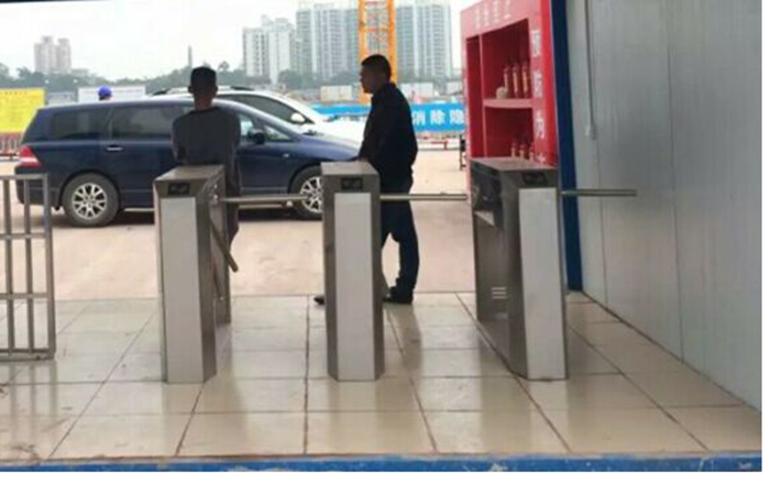 Factory Price Bridge Style Semi-automatic Tripod Turnstile Gate with Access Control