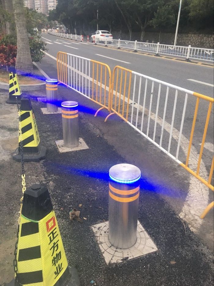 304 Stainless Steel Road Barrier Led Hydraulic Rising Bollard Parking Security System